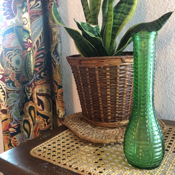 MCM Rare CFG Paneled Ribbed Emerald Green Vase - Picture 7 of 8